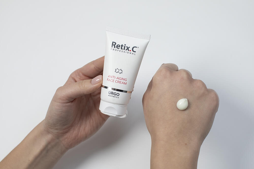 Retix C Anti - Aging Face Cream Przeciwzmarszczkowy krem z retinolem i witaminą C 48 ml