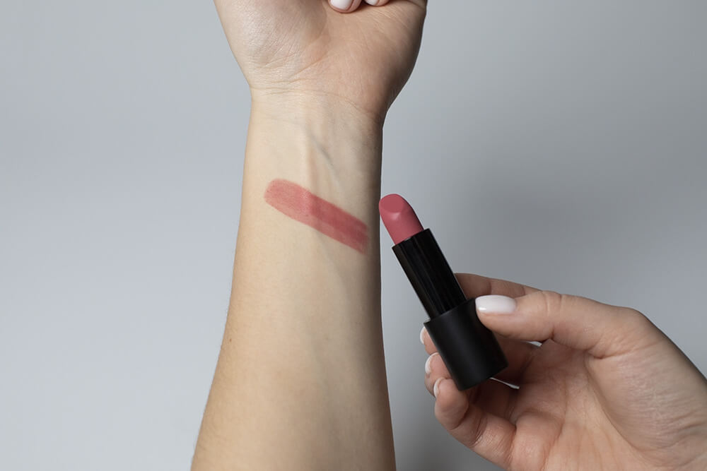 RVB LAB Make Up Matt & Velvet Lipstick Pomadka matowa - odcień Dusky Pink (nr 38) 3,5 ml