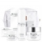 Janssen Cosmetics Demanding Skin Set ZESTAW Mleczko oczyszczające 200 ml + Krem z witaminą C 50 ml + Krem na okolicę oczu 15 ml + Kosmetyczka 1 szt