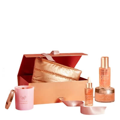 Crystallove The Pink Glow Ritual ZESTAW Serum z kwarcem różowym 30 ml + Łagodząca mgiełka do twarzy 100 ml + Peeling do ciała 200 g + Świeca 220 g + Kosmetyczka 1 szt