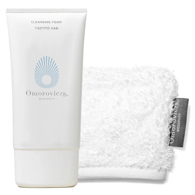 Omorovicza Cleansing Kit ZESTAW Rękawiczka do demakijażu (kolor biały) 1 szt + Oczyszczająca pianka do mycia twarzy 150 ml