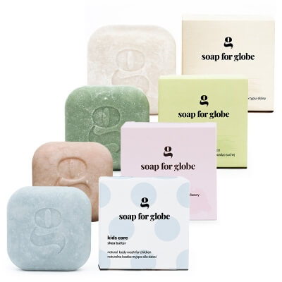 Soap For Globe Zestaw Rodzinny ZESTAW Kostka myjąca do skóry suchej 1 szt. + Kostka myjąca do każdego typu skóry 1 szt. + Kostka myjąca dla dzieci 1 szt. + Super delikatna