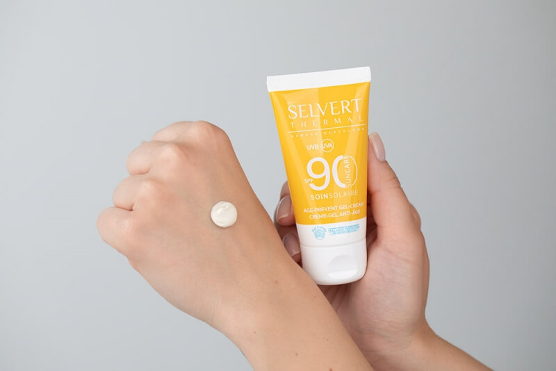 Selvert Thermal Age Prevent Gel-Cream SPF 90 + Sport Mist SPF 50+ ZESTAW Żel-krem do twarzy z barierą ochronną 50ml + Mgiełka do ciała 200 ml