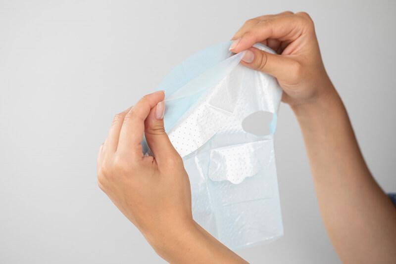 Dermomedica Azelaic B3 Nanocellulose Mask Nanocelulozowa maska terapeutyczna o działaniu przeciwzapalnym, przeciwzaskórnikowym, seboregulującym i rozjaśniającym 1 szt