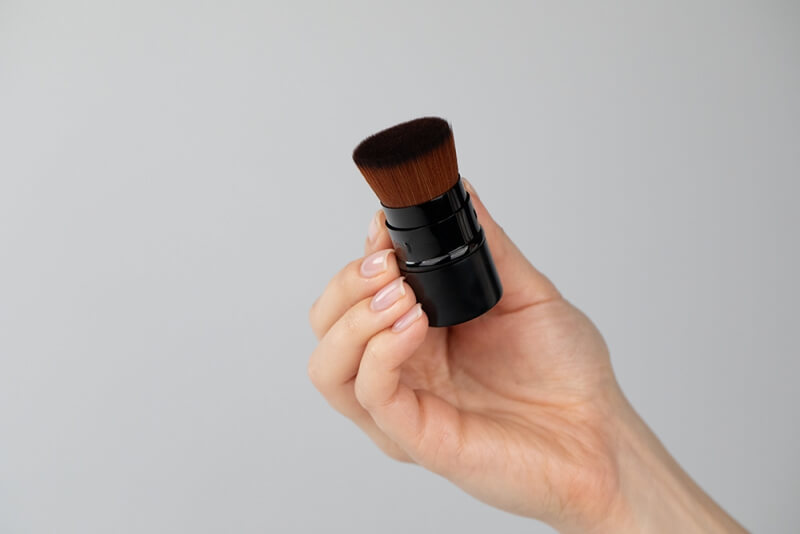 Bikor Perfect Team ZESTAW Bikor Ziemia Egipska 14 g + Pędzel Oslo + Pędzel do Ziemi Egipskiej 1 szt + Puder - N°4 8 g + Kosmetyczka 1 szt
