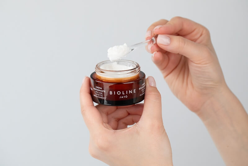 Bioline Jato Regenerating Cream Pro-Age Rejuvenating Effect Krem o bogatej konsystencji 50 ml