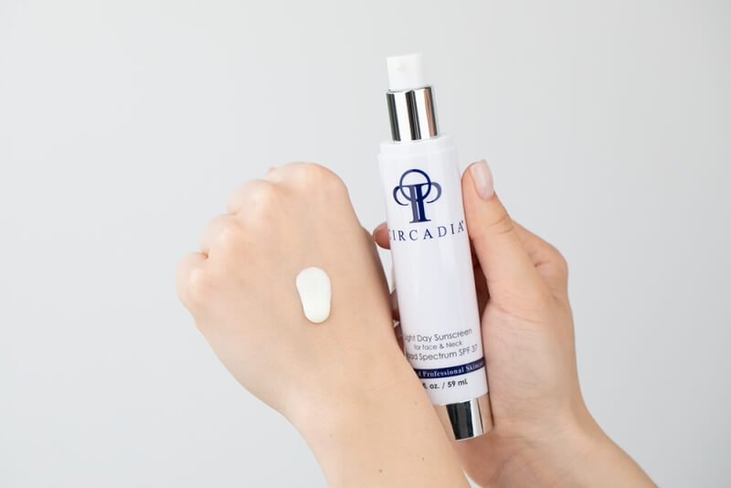 Circadia Light Day Sunscreen Broad Spectrum SPF 37 Krem na dzień z filtrem SPF 37 59 ml