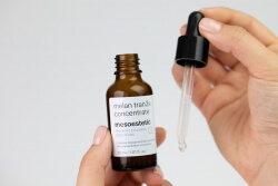 Mesoestetic Melan Tran3x New Intensywny koncentrat o działaniu depigmentującym na noc 30 ml