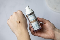 Colorescience Even Up SPF 50 Produkt 3 w 1 rozjaśnianie, korygowanie i ochrona 30 ml