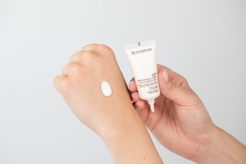 Academie Creme Contours Yeux & Levres Winogronowy krem na okolice oczu 15 ml
