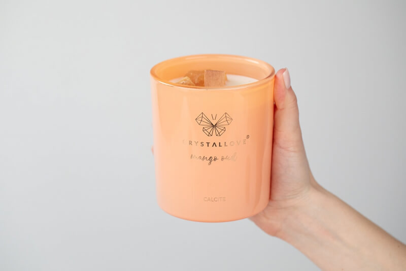 Crystallove Świeca Sojowa Świeca sojowa z kalcytem Mango Oud 400 g