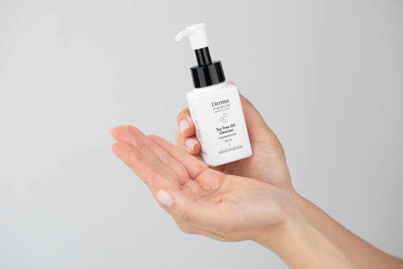 Dermomedica Tea Tree Oil Cleanser Olejek myjący ze skwalanem, olejkiem z drzewa herbacianego i olejkiem lawendowym 60 ml
