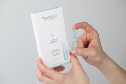 Thalgo Revitalising Set ZESTAW Rewitalizujący krem na noc do skóry odwodnionej 50 ml + 7-dniowa kuracja nawilżająca 7 x 1,2 ml + Biała, pikowana