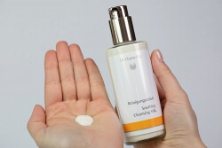 Dr Hauschka Soothing Cleansing Milk Mleczko do demakijażu 145 ml