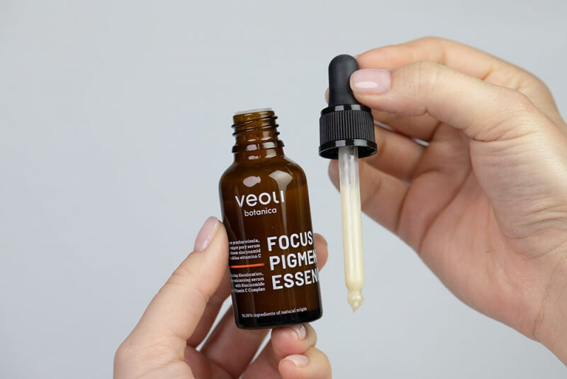 Veoli Botanica Focus Pigmentation Essence Intensywnie redukujące przebarwienia, zwężające pory serum 30 ml
