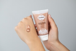 Fake Bake Tinted Body And Face Glow New Balsam rozświetlająco-nawilżający 60 ml