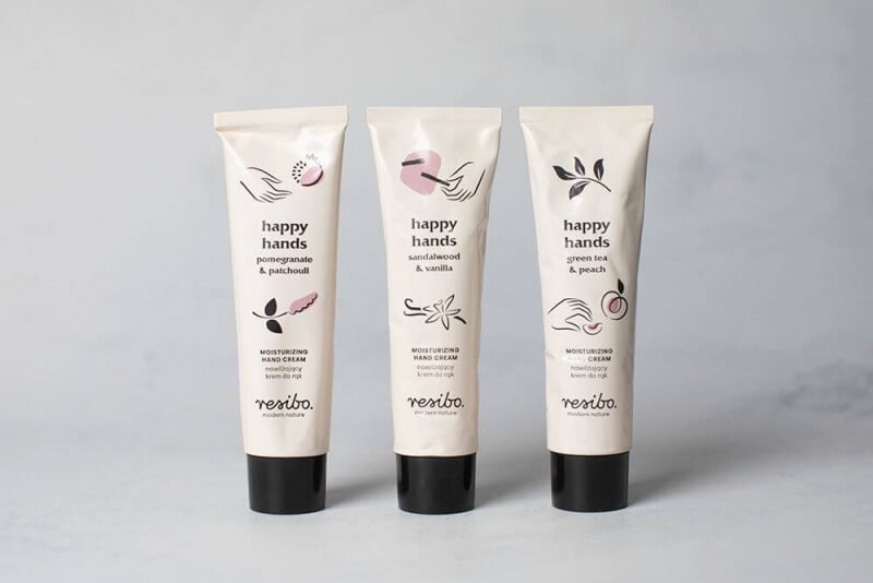 Resibo Happy Hands Trio Set ZESTAW Krem do rąk - granat i paczula 50 ml + Krem do rąk - zielona herbata i brzoskwinia 50 ml + Krem do rąk - drzewo sandałowe i wanilia 50 ml