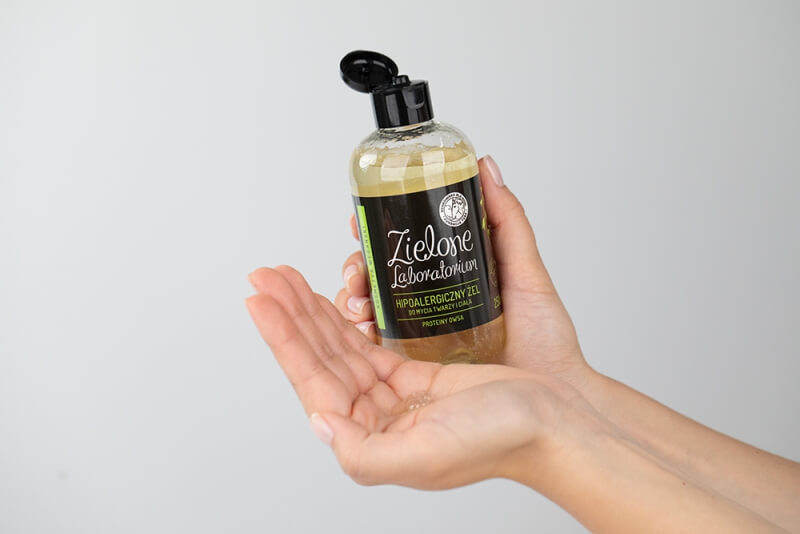 Zielone Laboratorium Hipoalergiczny Żel Do Mycia Twarzy i Ciała + Krem Myjący Do Higieny Intymnej ZESTAW Proteiny owsa 250 ml + Origanol i ekstrakt z nagietka 250 ml