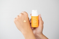 Paulas Choice VIT C and Sun Care Set ZESTAW Płyn złuszczający 30 ml + Krem pod oczy z 5% witaminą C 15 ml + Krem nawilżający z 5% Vit C 15 ml + Krem nawilżający SPF 50 15 ml