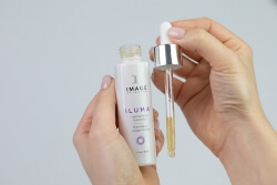 Image Skincare Intense Facial Illuminator Intensywny wzmacniacz rozjaśniający przebarwienia i wyrównujący koloryt 27 ml