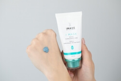 Image Skincare Firming Transformation Mask Maska z ekstraktem z jagód i kompleksem dotleniającym 57 g