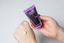 Selvert Thermal Dzień i Noc ZESTAW Krem przeciwstarzeniowy 50 ml + Maska z wit. C 1 szt + Witaminowy scrub 5 ml + Krem 5 ml + Ampułki 3 x 2 ml