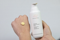 Eeny meeny Stretch Marks Box ZESTAW Do codziennej pielęgnacji skóry mamy i dziecka 200 ml + zauważalnie redukuje i rozjaśnia istniejące już rozstępy 200 ml