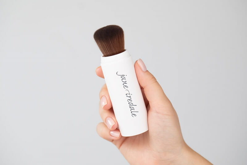 Jane Iredale Amazing Base Brush SPF 20 Sypki puder mineralny z pędzlem (kolor Golden Glow) 5 g