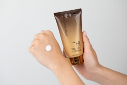 Diego dalla Palma Reparing Aftersun Mask Hair + Regenerating Aftersun Shampoo And Shower Gel ZESTAW Odbudowująca maska do włosów 150 ml + Regenerujący szampon do włosów i żel pod prysznic 300 ml