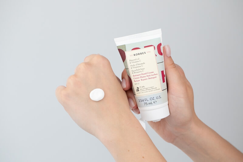 Korres Hand Cream Almond Oil and Vitamin C Krem do rąk przeciw przebarwieniom 75 ml