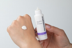 Dermalogica Ultracalming Serum Concentrate Delikatne, silnie łagodzące serum dla cer wrażliwych i naczynkowych 40 ml