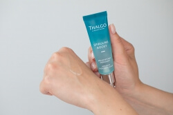 Thalgo Spiruline Boost ZESTAW Maska-peeling ze spiruliną 15 ml GRATIS + Intensywne energetyzujące serum 30 ml