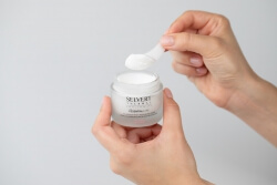 Selvert Thermal Beauty Routine 2 Steps For Dry And Mature Skin ZESTAW Samoemulgujący się odżywczy olej myjący 200 ml + Bogaty krem naprawczy na noc 50 ml