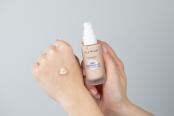 Alkmie Super Glow Skin ZESTAW Jednorazowe ręczniki do twarzy 80 szt + Oczyszczający balsam do twarzy 100 ml + Rozświetlający krem z perłowymi mikropigmentami 30 ml
