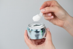 RVB LAB Make Up Hydra Boost Regenerujący krem nawilżający 50 ml