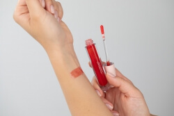 RVB LAB Make Up Plumping Lip Oil Ujędrniający olejek do ust (nr 47) 3,5 ml