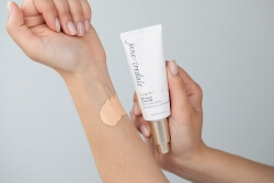 Jane Iredale Glow Time Pro BB Cream SPF 25 Lekki krem BB (kolor GT 1) 40 ml