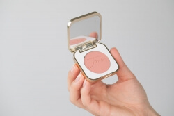 Jane Iredale Pure Pressed Blush Róż prasowany, antyutleniający (kolor Barely Rose) 3,2 g