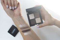 Bikor Powder + Egyptische Erde + Eye Shadows ZESTAW Puder - N°4 8 g + Bikor Ziemia Egipska 13 g + Cienie do powiek - N°11 4x2g