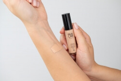 RVB LAB Make Up HD Lifting Effect Concealer Korektor z efektem liftingu (nr 13) 3 ml