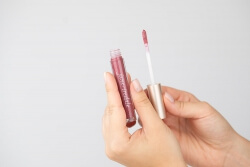 Jane Iredale HydroPure™ Hyaluronic Lip Gloss Regenerujący błyszczyk 3,75 ml (kolor Candied Rose)