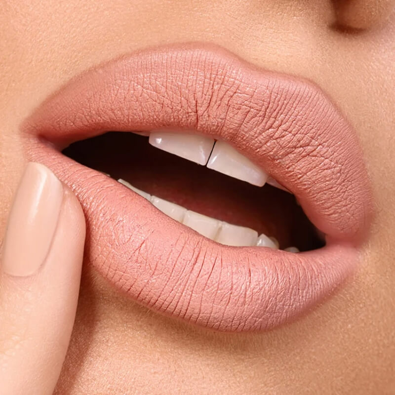 Lami Cosmetics Matte, Liquid Lipstick + Puszek do pudru x 3 ZESTAW Pomadka kolor - Dirty Rouge (07) 5 g + Trójkątny welurowy puszek do pudru 1 szt x 3