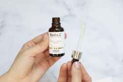 Retix C Retix C Smart Aging Program ZESTAW Serum 30 ml + Krem ochronny SPF50+ 45 ml + Serum 30 ml + Krem regenerujący strukturę skóry 48 ml