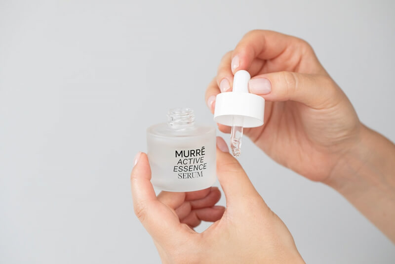Murre Active Soothing Set ZESTAW Serum z aktywną esencją 15 ml + Kojąco-nawilżający tonik 100 ml + Kosmetyczka 1 szt