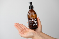 Veoli Botanica Glic Cool and Lipid Solve Body ZESTAW Złuszczająco - regulujący żel do mycia ciała 280 ml + Nawilżająco - regenerujący balsam do ciała z lipidami 290 ml