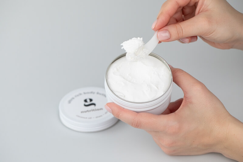 Soap For Globe Body Butter and Wash and Scrub ZESTAW Ultraodżywcze masło do ciała z olejem z oliwą z oliwek 180 ml + Kostka myjąca - peelingująca 1 szt.