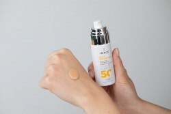 Image Skincare Advanced Smartblend Mineral Moisturizer SPF 50 Mineralny podkład z najwyższym faktorem ochronnym 48 g