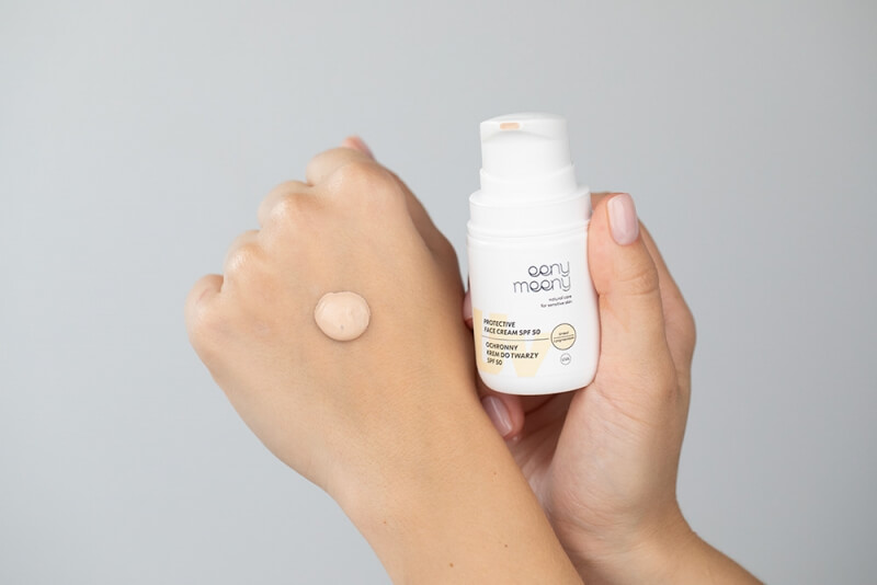 Eeny meeny Ochronny Krem Do Twarzy UVA UVB SPF 50 with Pigment Chroni, nawilża, wyrównuje koloryt skóry 50 ml