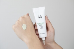 Dr Ceuracle Tea Tree Purifine Green Up Sun SPF 50+ Nawilżający krem przeciwsłoneczny 50 ml