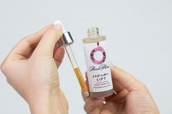 Olivia Plum Coco Lift And Beauty Box ZESTAW Serum regenerująco wygładzające 30 ml + Roller z różowego kwarcu 1 szt.